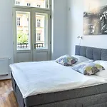 Valencia Karlovy Vary
